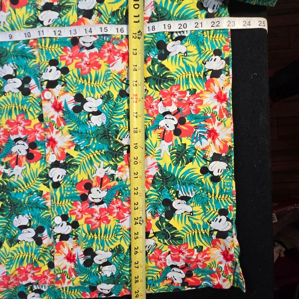 Disney Mickey Mouse Hawaiian Shirt Mens Sz L Tropical Floral Button Cotton Vacay
